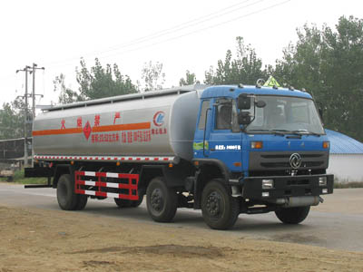 43.6立方小三轴运油车 30.5吨油车