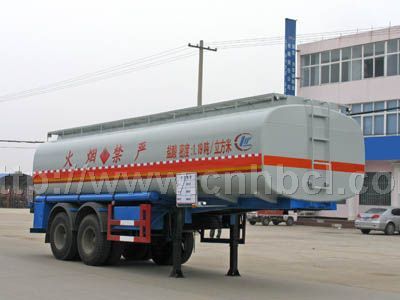 两轴化工液体运输半挂车