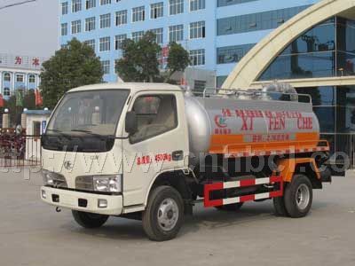 2.76立方米农用沼渣沼液运输车