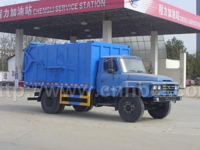 国四东风尖头压缩对接式垃圾车