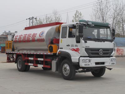 国五重汽沥青洒布车