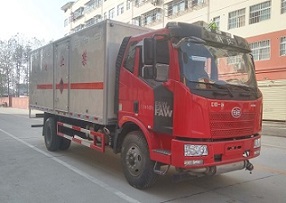 国五解放爆破器材运输车