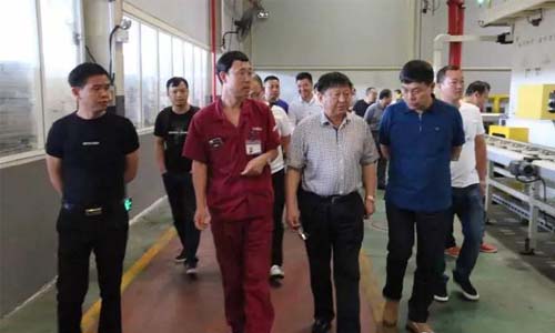 程力董事长_程力房车报价及图片