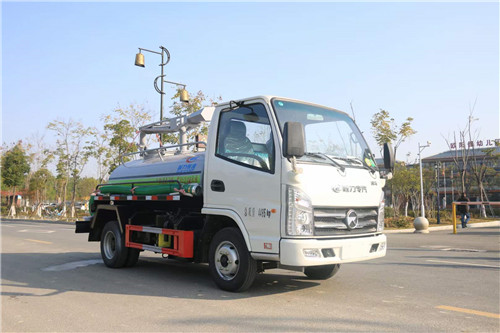 凯马国六2方蓝牌吸粪车，不超重， 环保， 免征齐全