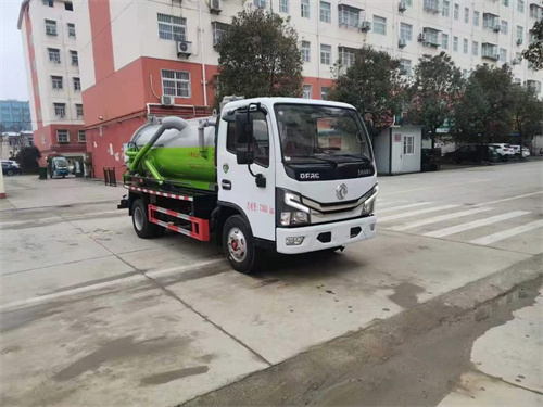 东风D6吸污车4.2方图片参数介绍