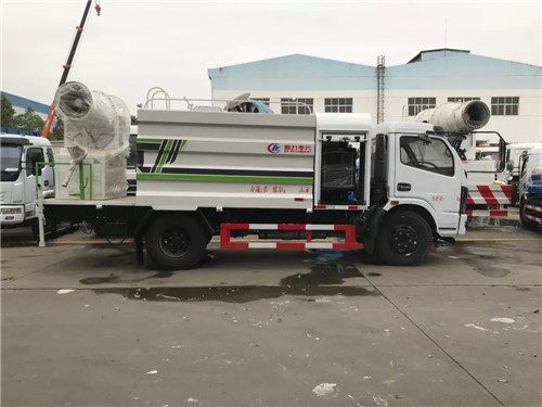 国六东风大多利卡抑尘车（方罐、CLW5120TDYE6型30-50米雾炮）
