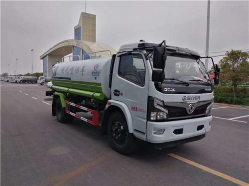 国六东风92方洒水车 (2).jpg