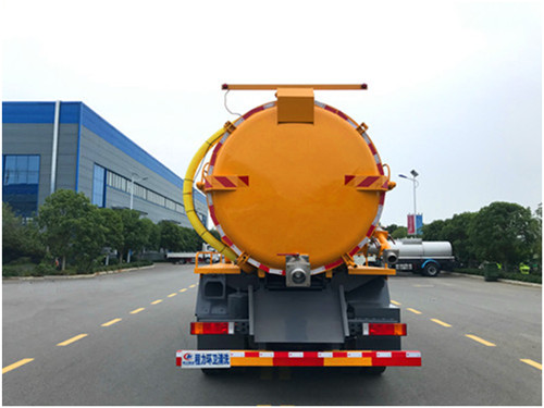 上京牌国六东风天龙后双桥18.5方吸污车