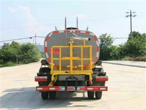 江淮骏铃V3 国五5方洒水车 (3).jpg