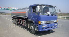 解放后双桥化工液体运输车