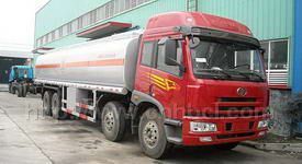 解放前四后八化工液体运输车