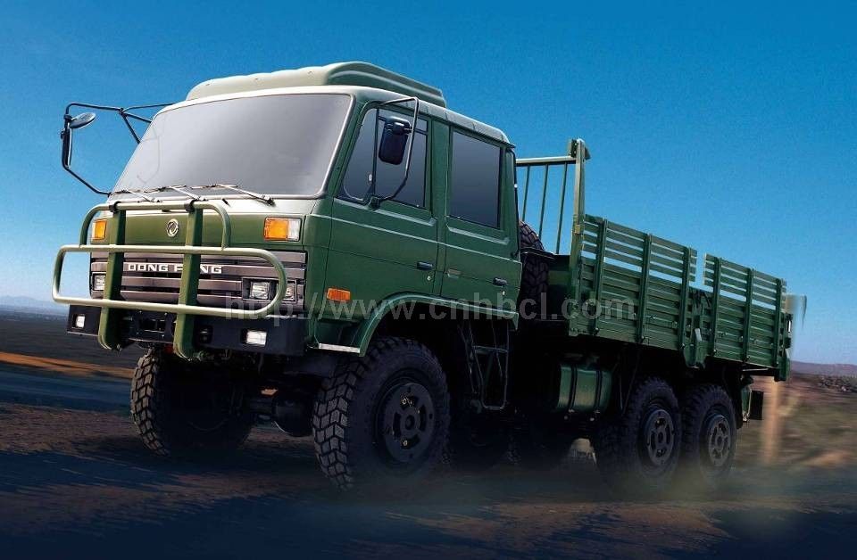 东风EQ2102N 6×6越野车