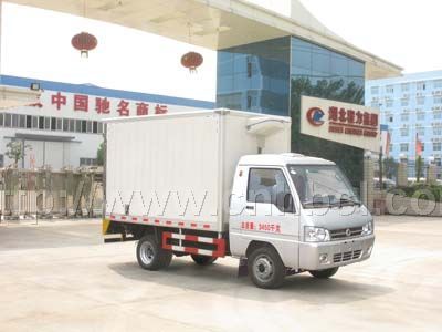 国4东风俊风1.62吨小型柴油冷藏车