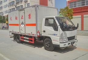 国五江铃厢长4.2米杂项危险物品厢式运输车 