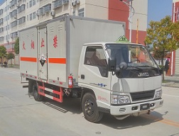 国五江铃厢长4.2米腐蚀性物品厢式运输车 