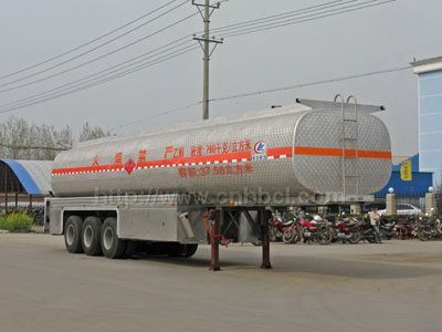 33吨铝合金化工液体运输半挂车