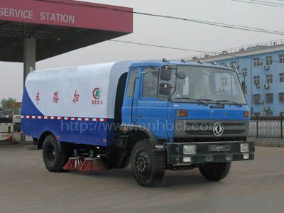 东风145扫路车